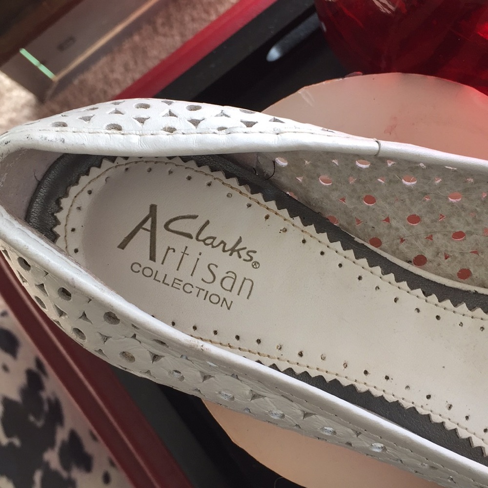 Clark’s Artisan Collection Euc Flats View 2